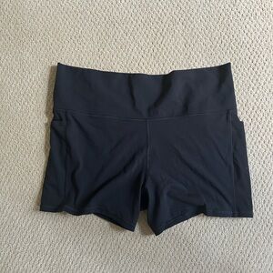 Salutation Stash High Rise 5inch Short with Pockets